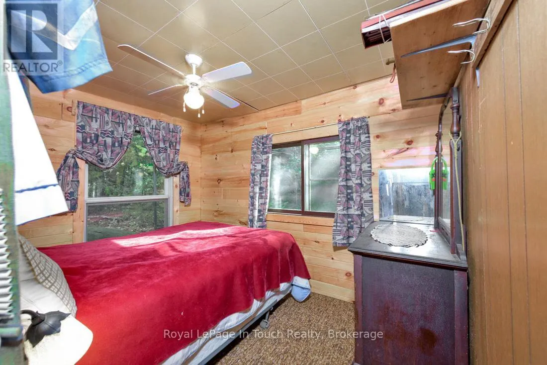 18 HEALEY LAKE