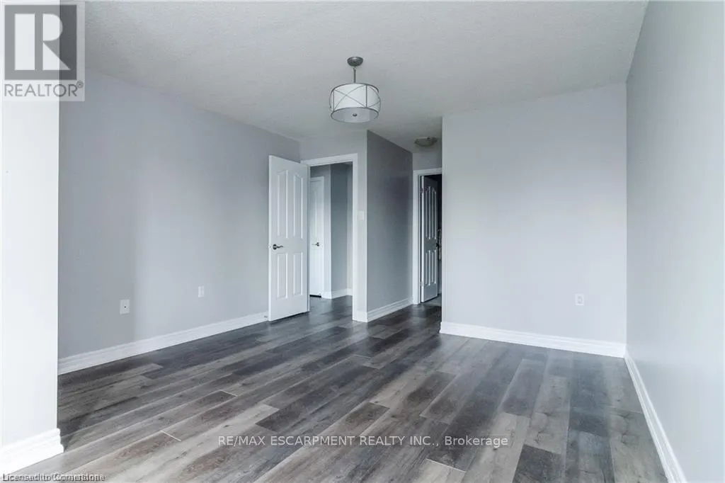 56 - 515 NORTH SERVICE ROAD