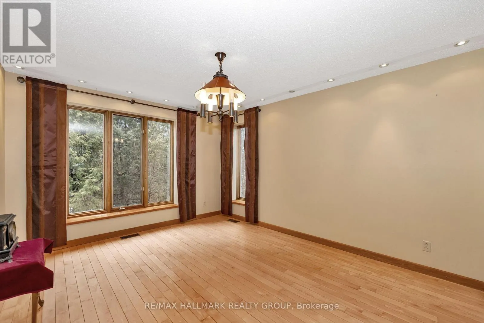 42 TWILIGHT (DAVIDSON) CRESCENT