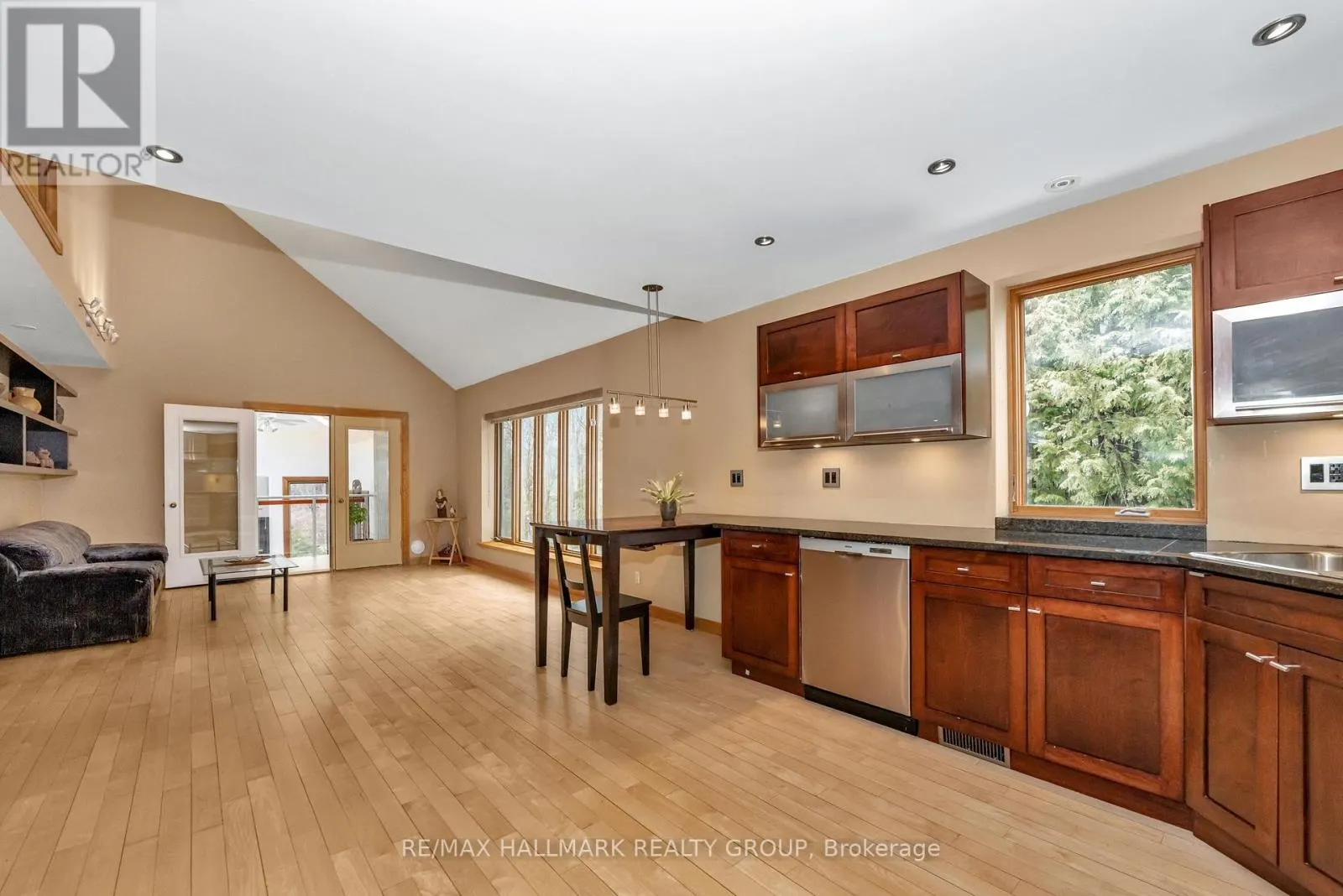 42 TWILIGHT (DAVIDSON) CRESCENT
