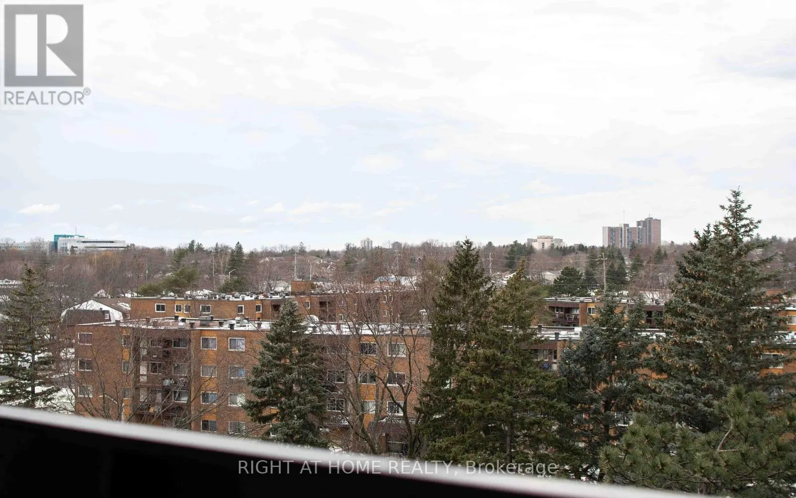 704 - 2020 JASMINE CRESCENT
