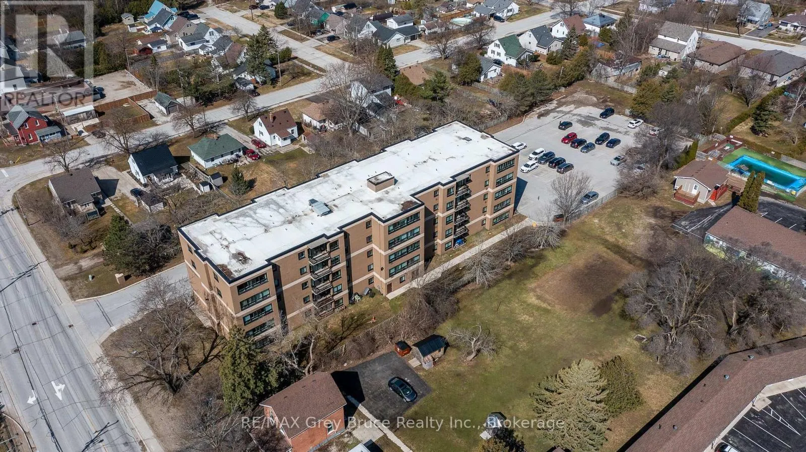 502 - 850 6TH STREET E, #502