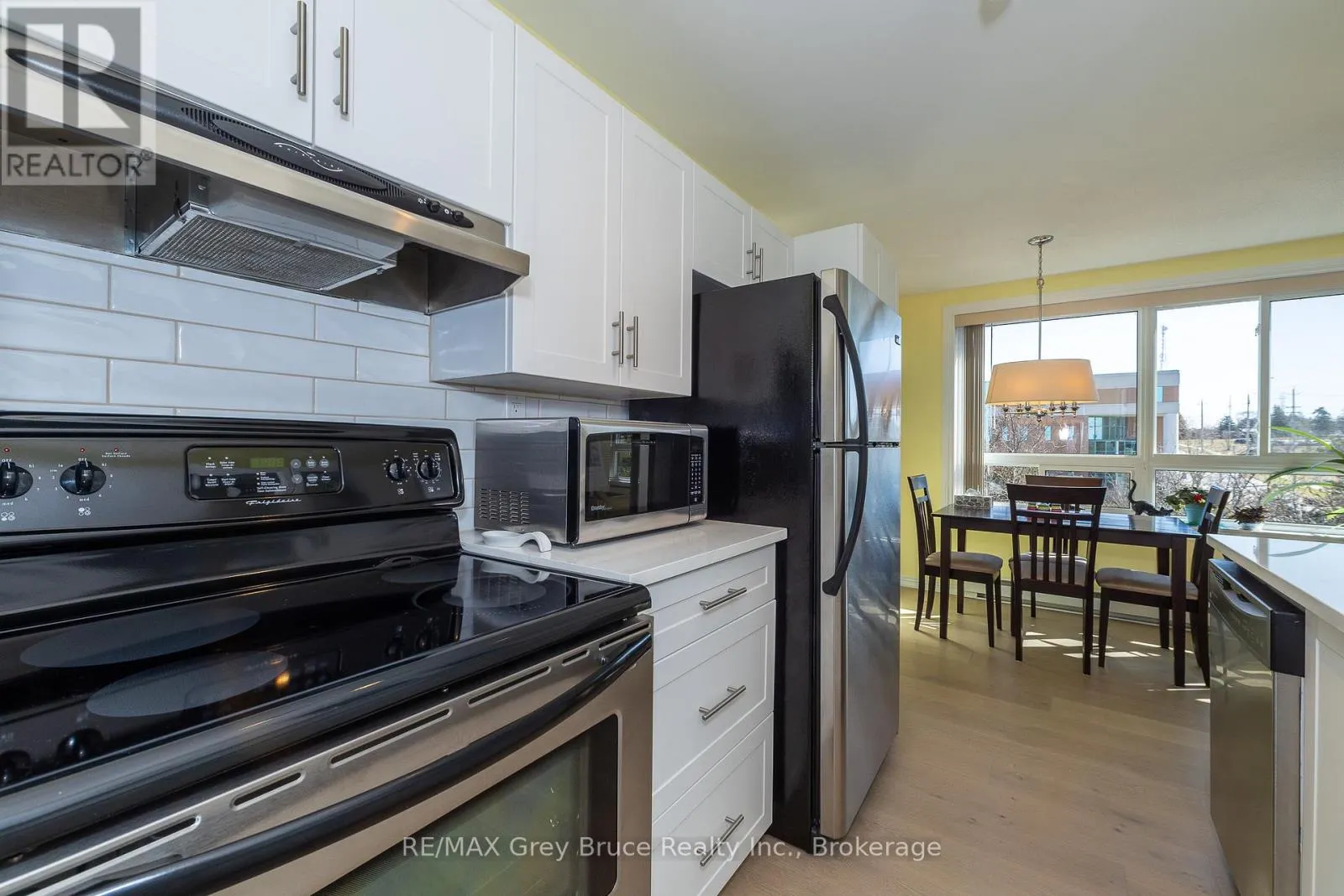 502 - 850 6TH STREET E, #502