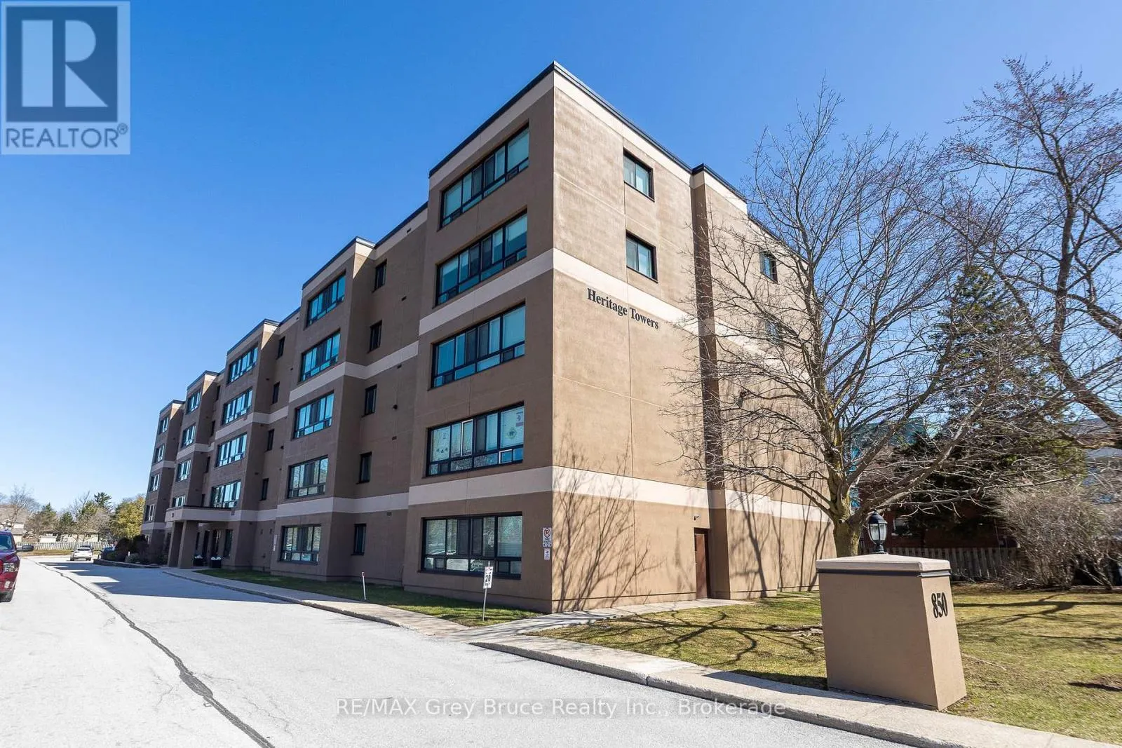 502 - 850 6TH STREET E, #502