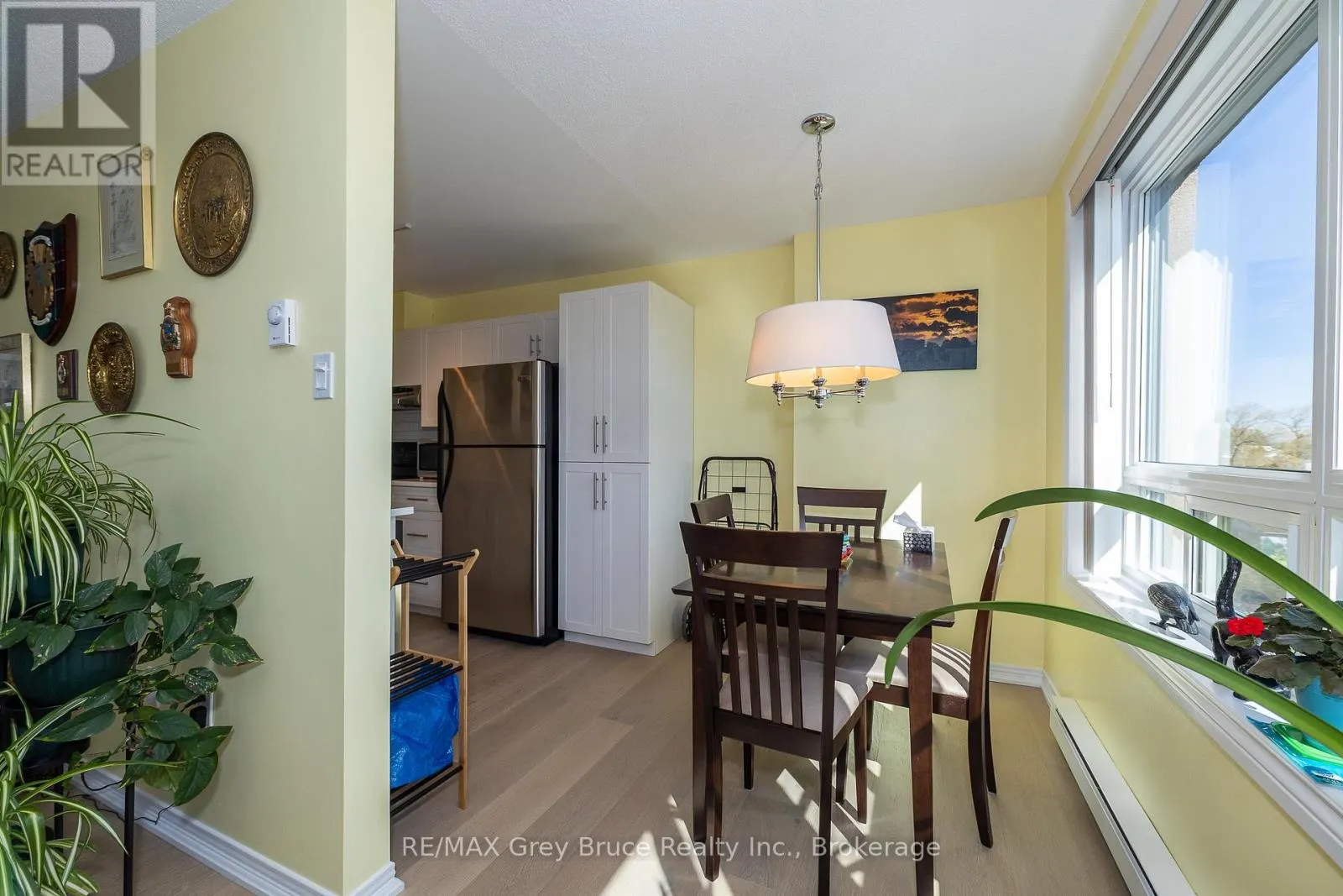 502 - 850 6TH STREET E, #502