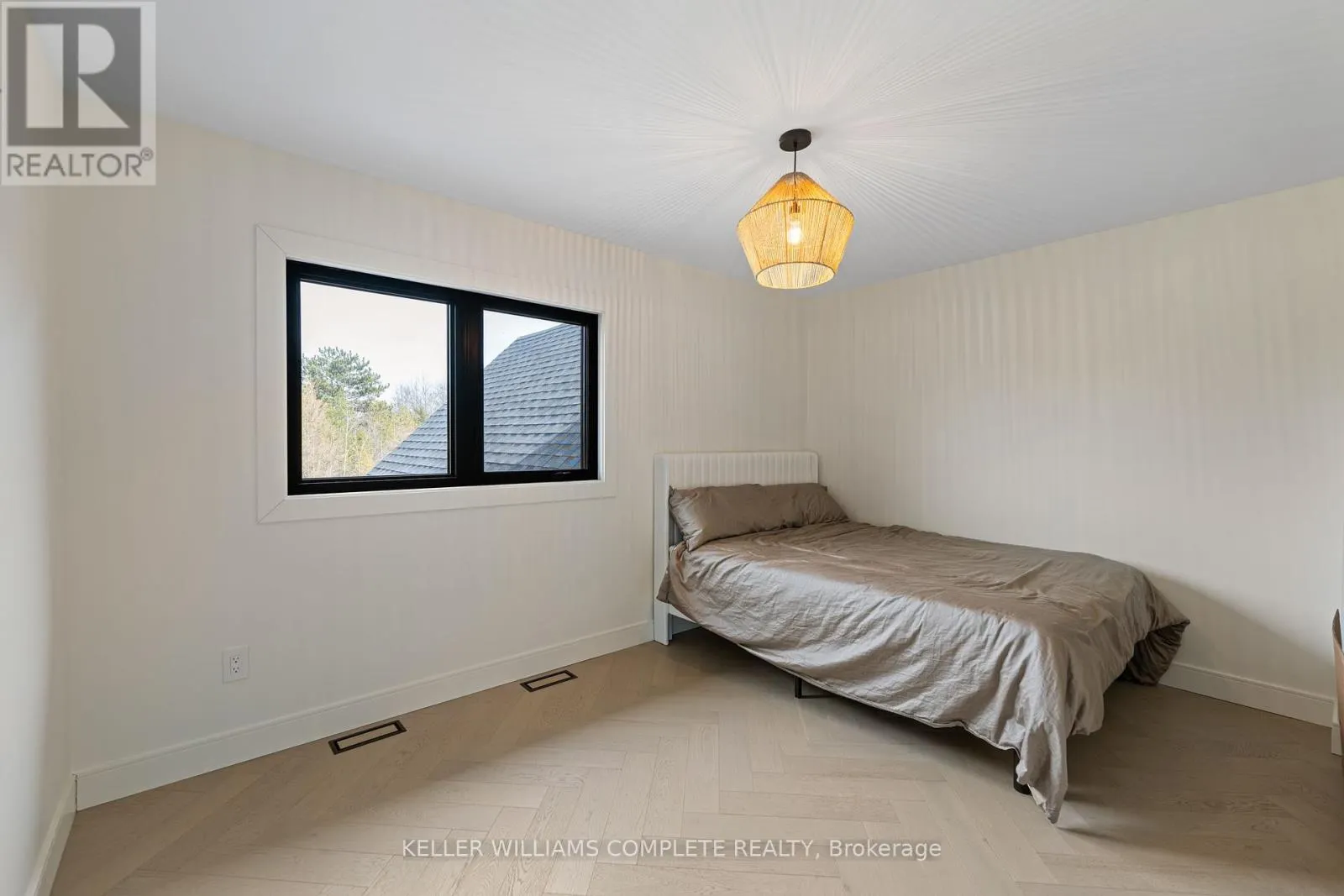 3901 WHITE ROAD