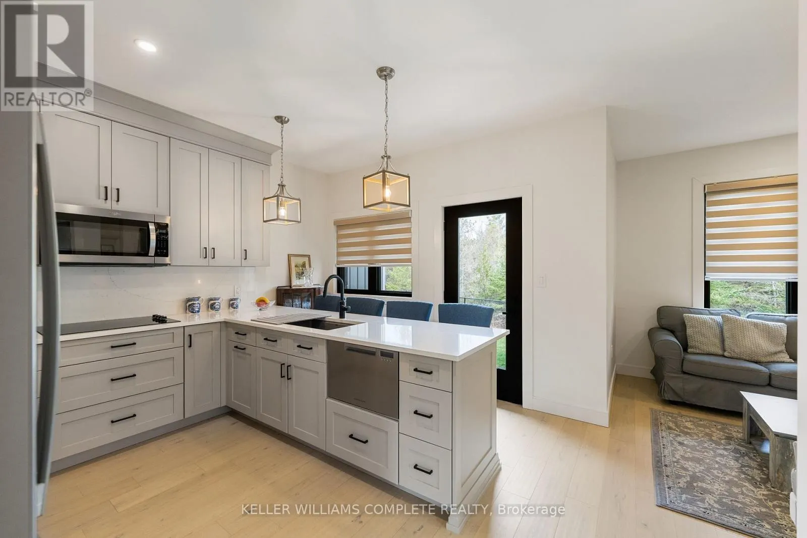 3901 WHITE ROAD