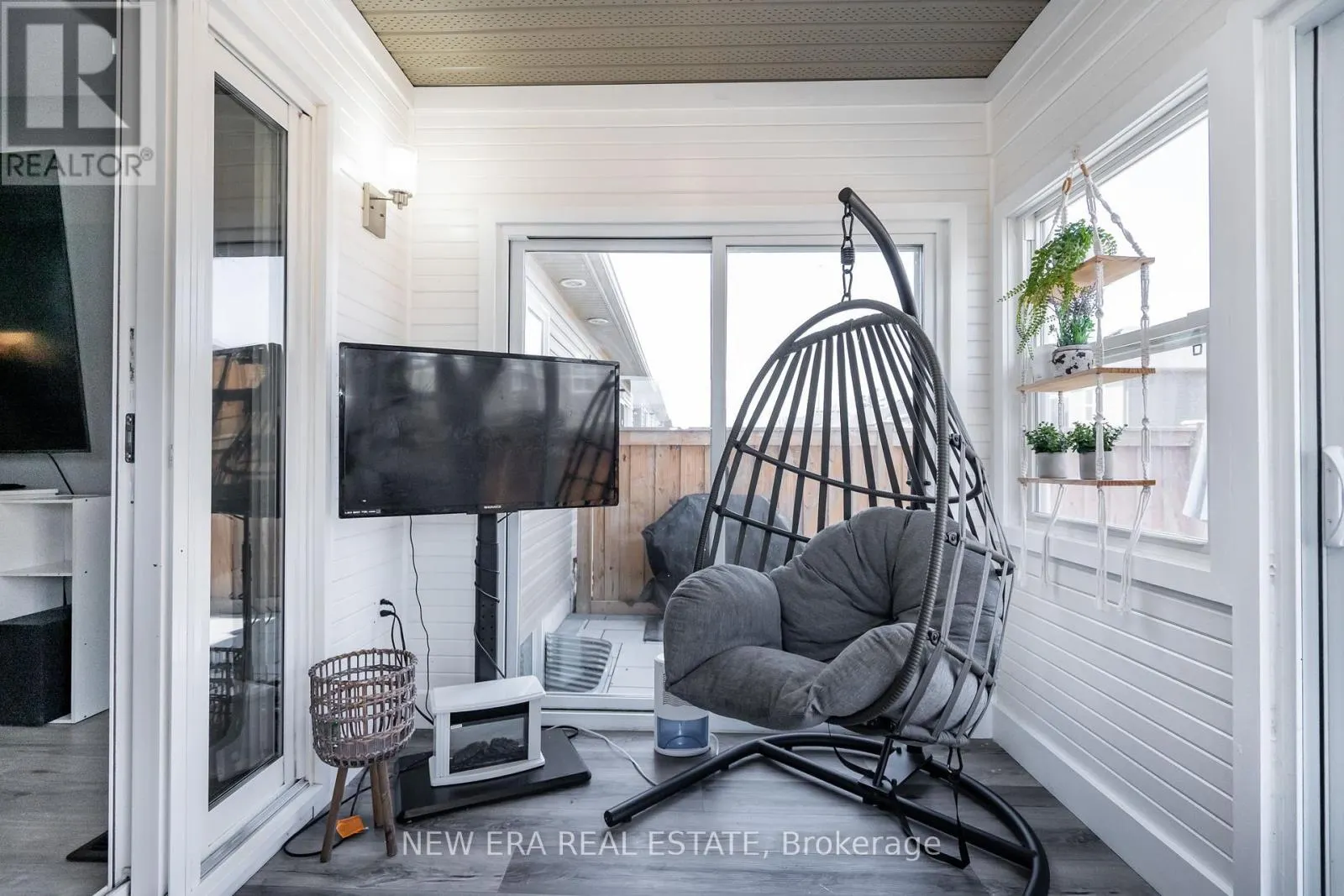 67 CORTLAND WAY