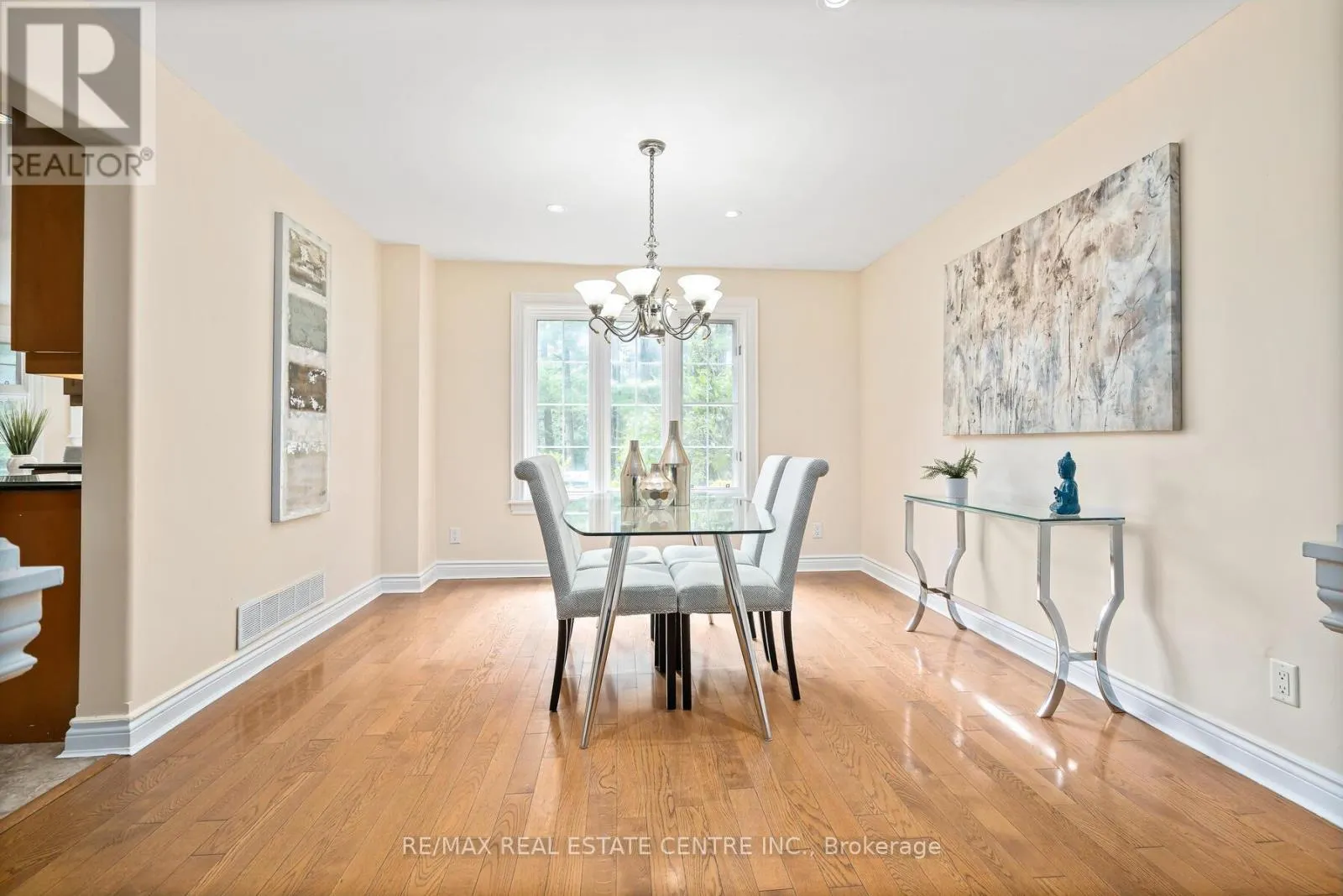 4 PINE RIDGE ROAD