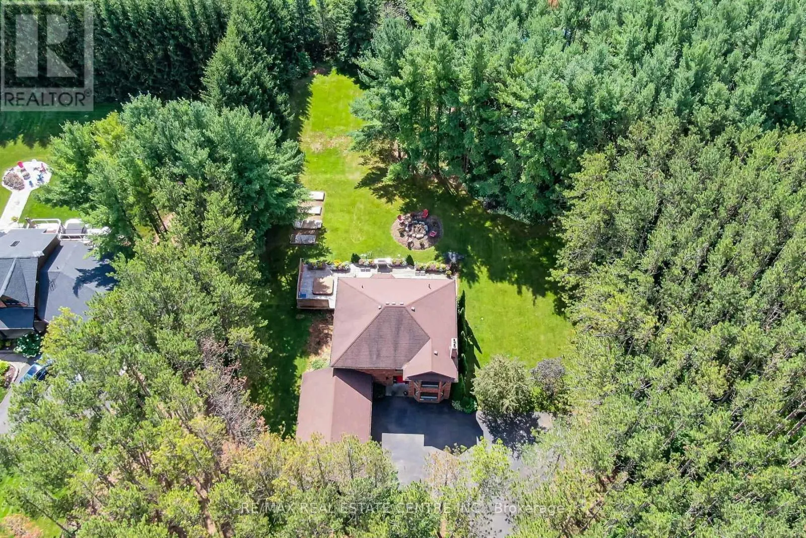 4 PINE RIDGE ROAD