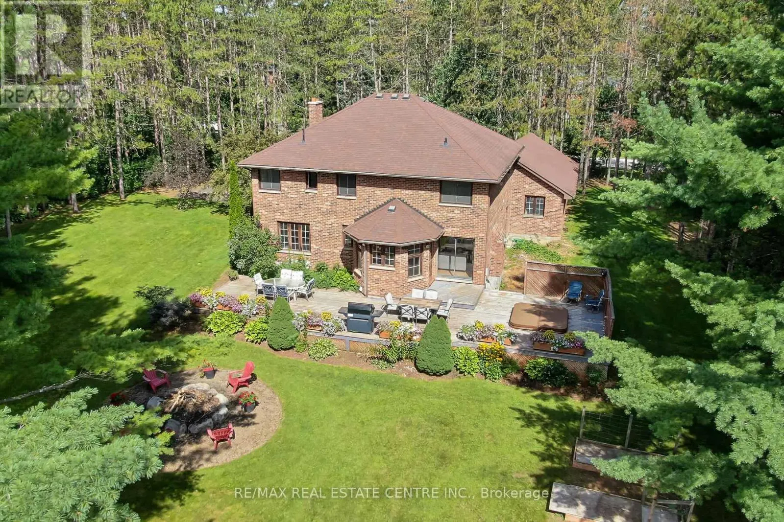4 PINE RIDGE ROAD