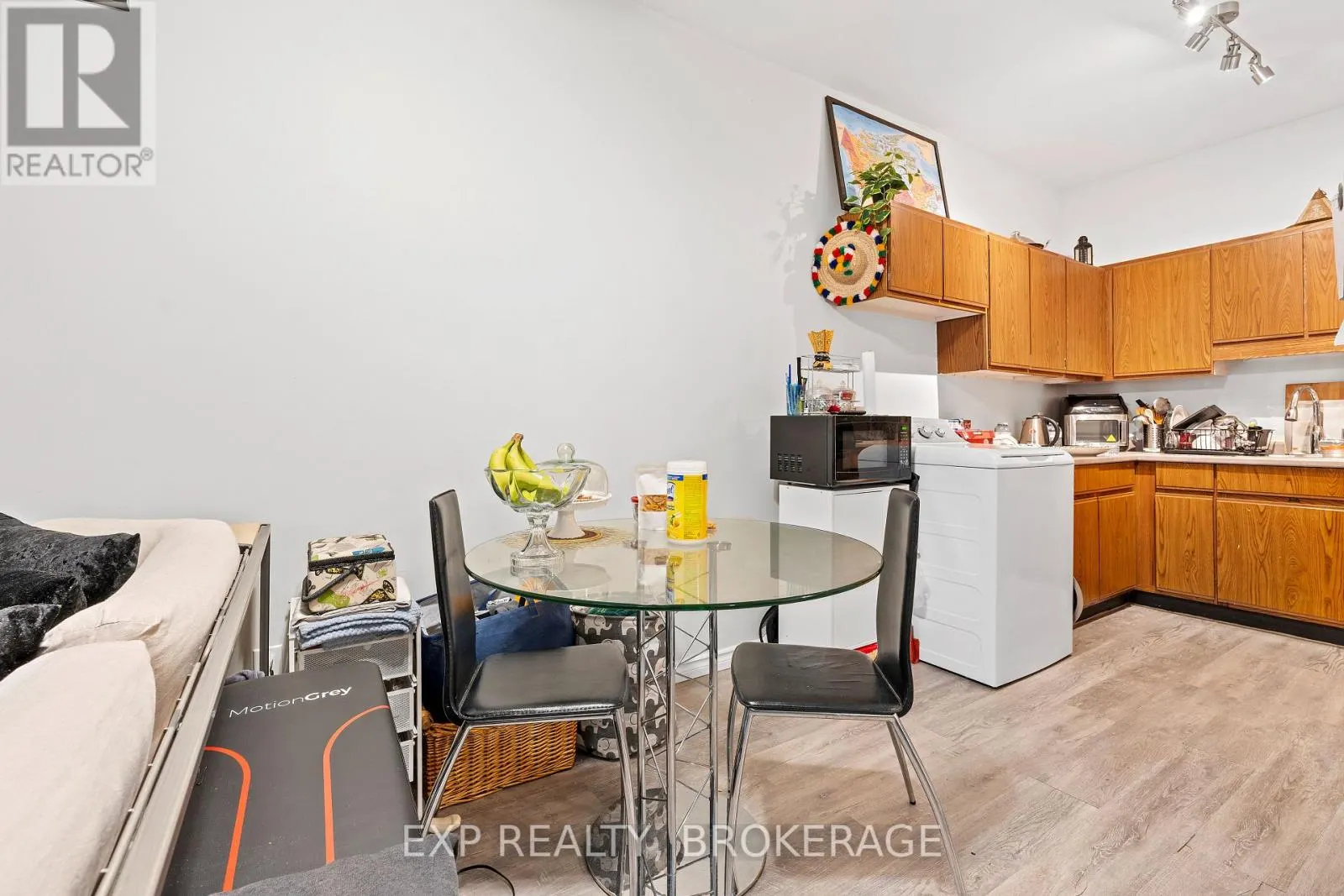 148-150 KING STREET W