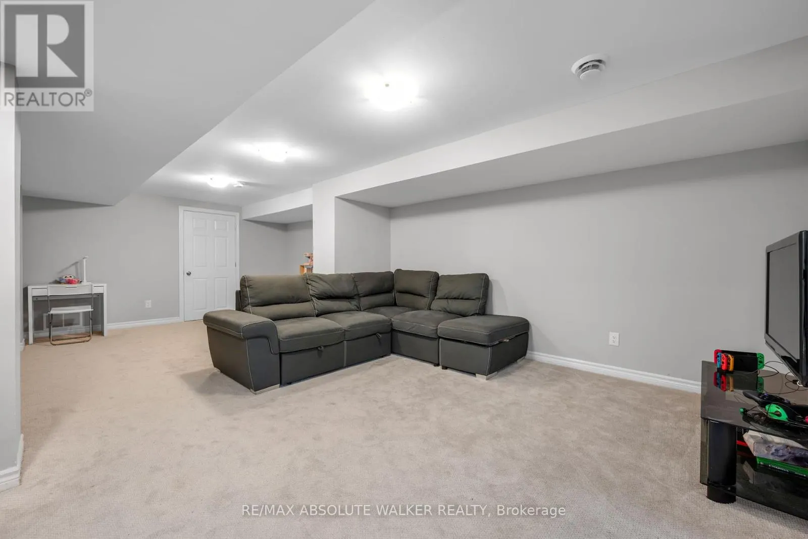 2477 MERIVALE ROAD