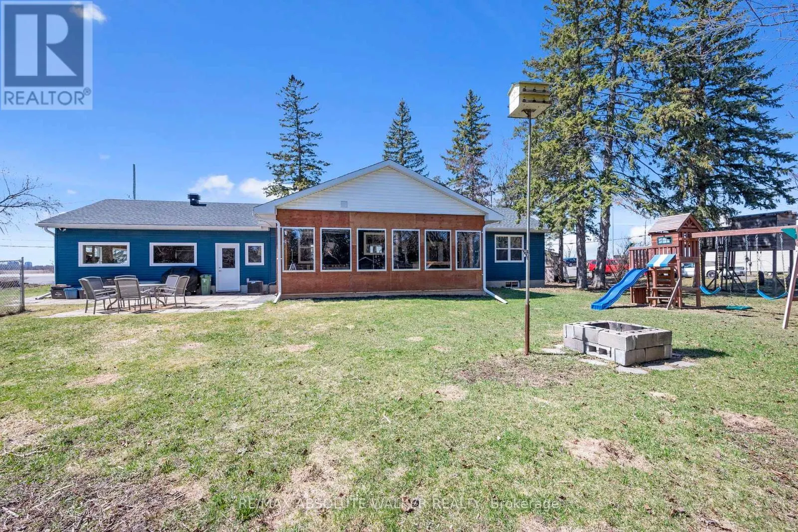 2477 MERIVALE ROAD