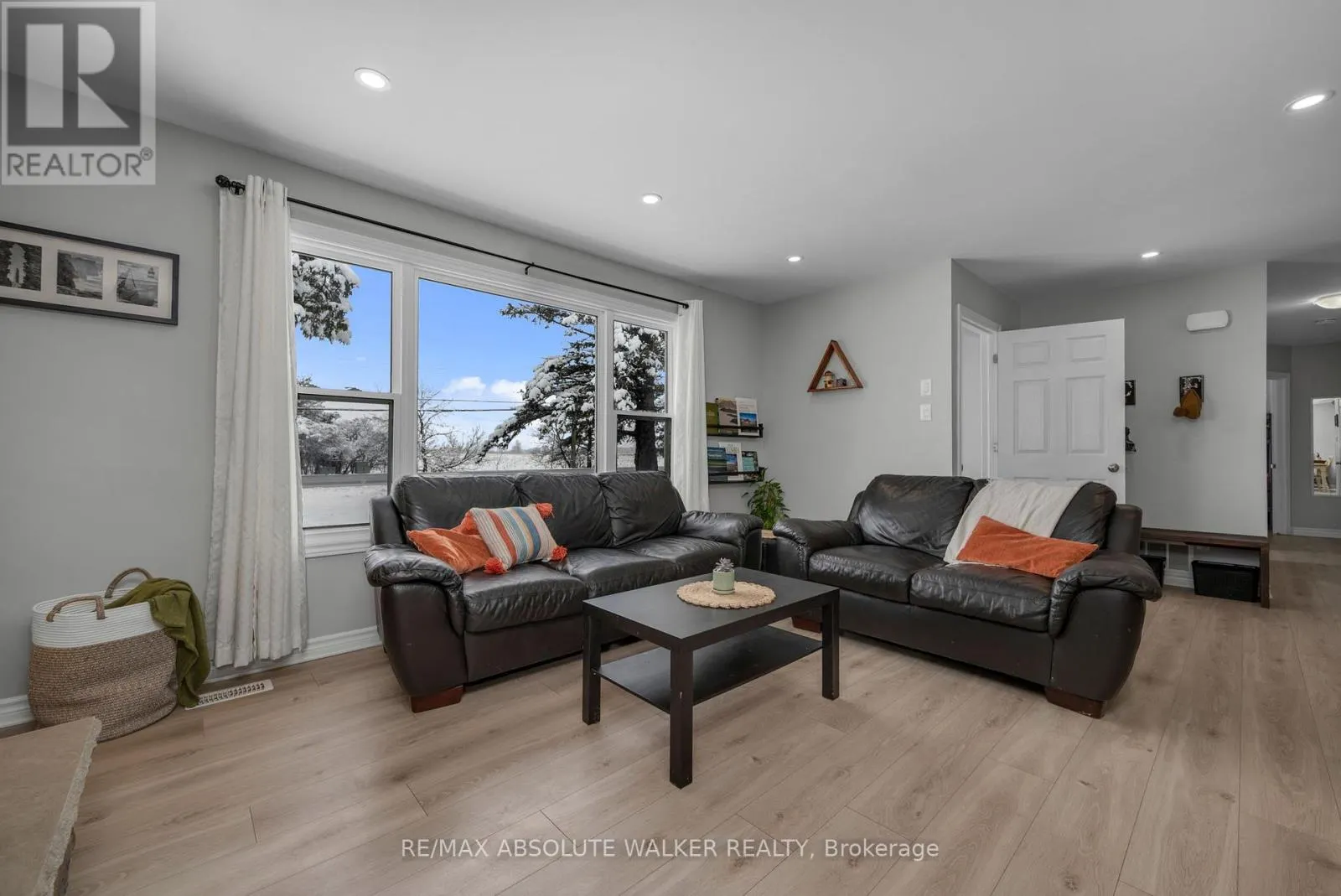 2477 MERIVALE ROAD