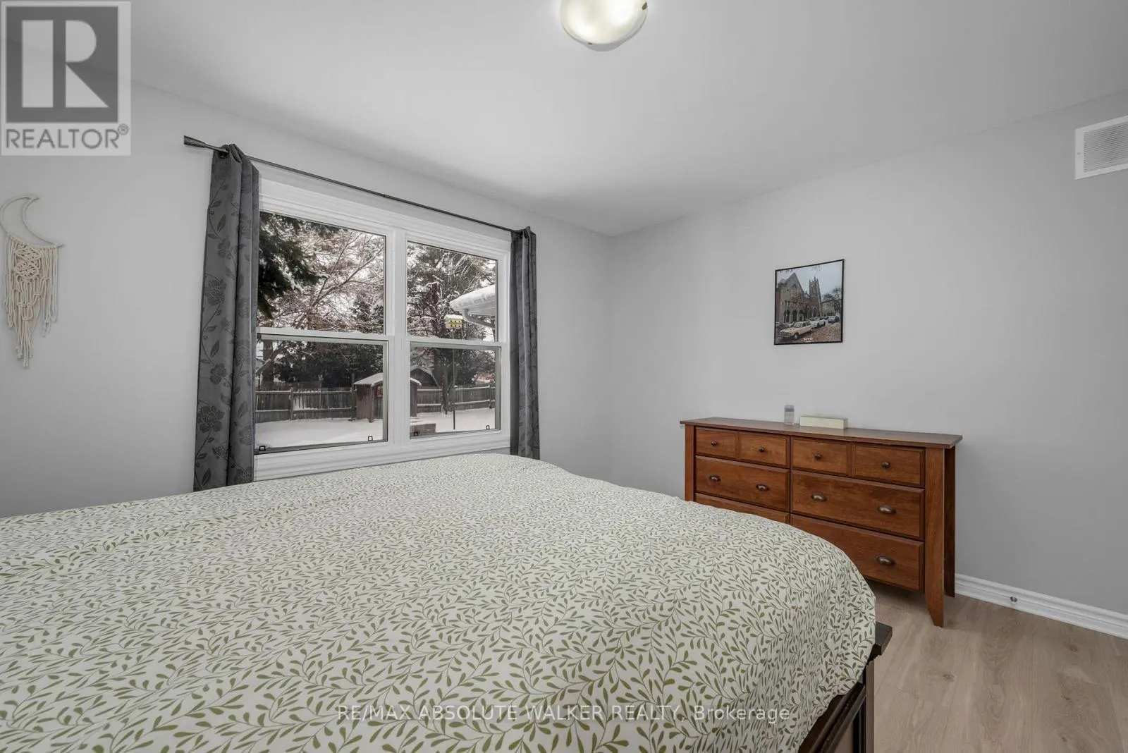 2477 MERIVALE ROAD