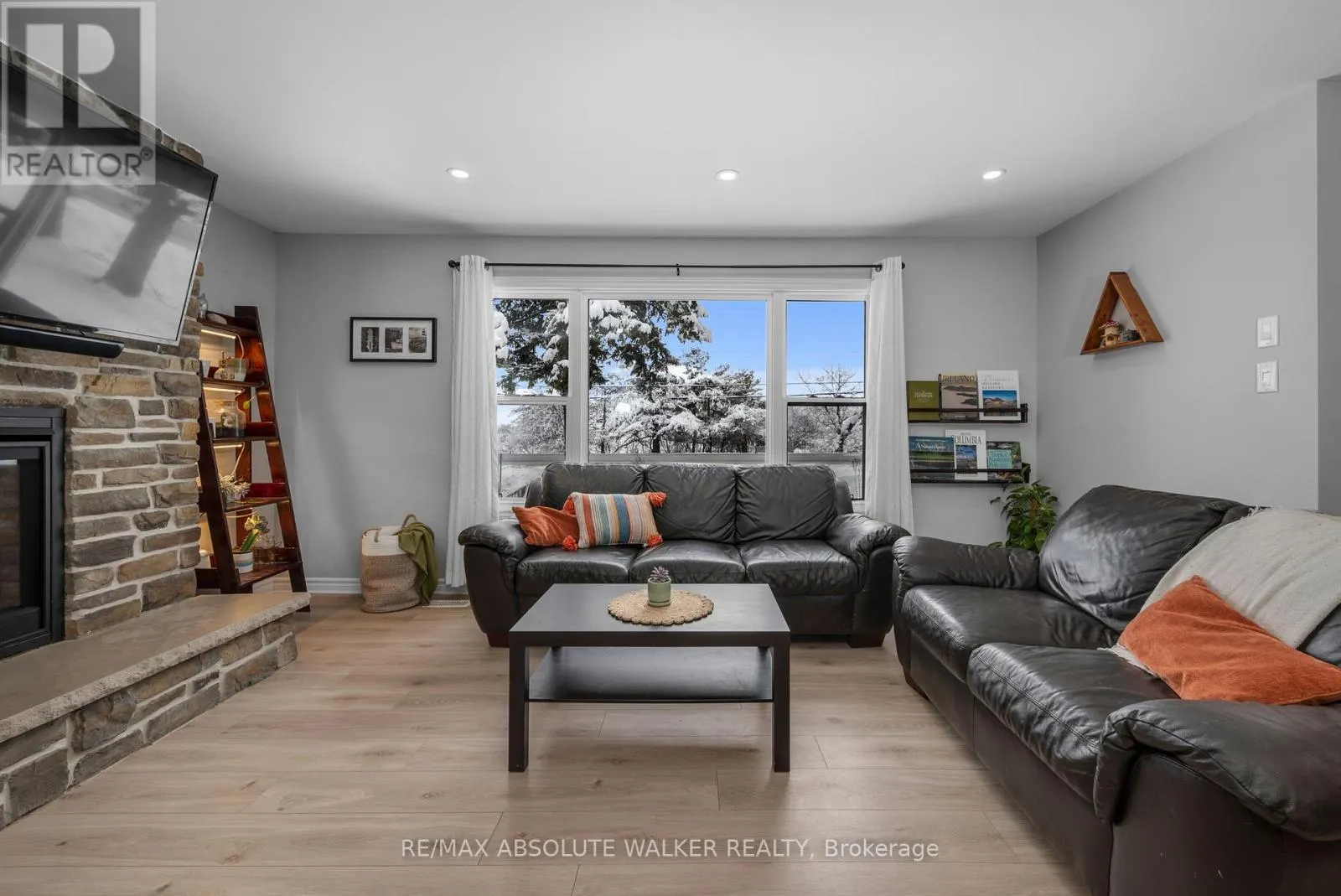 2477 MERIVALE ROAD