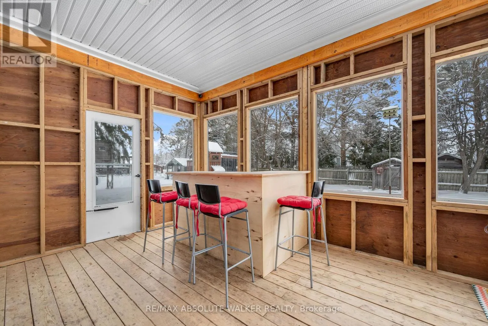 2477 MERIVALE ROAD