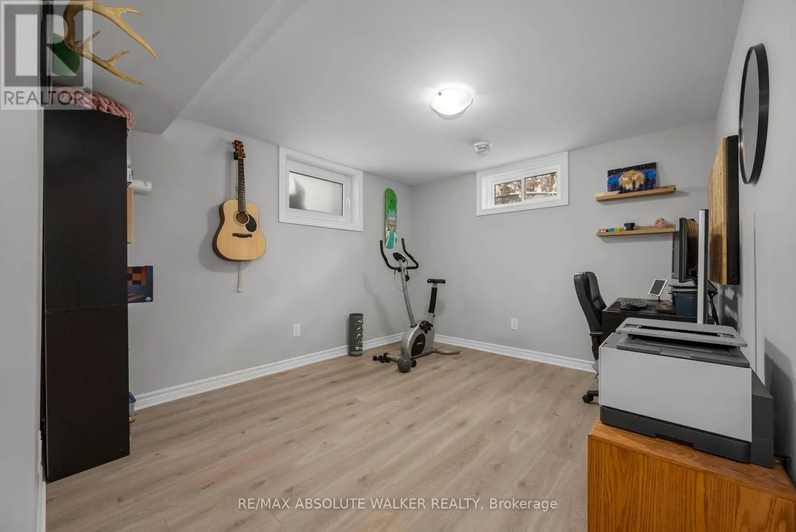 2477 MERIVALE ROAD