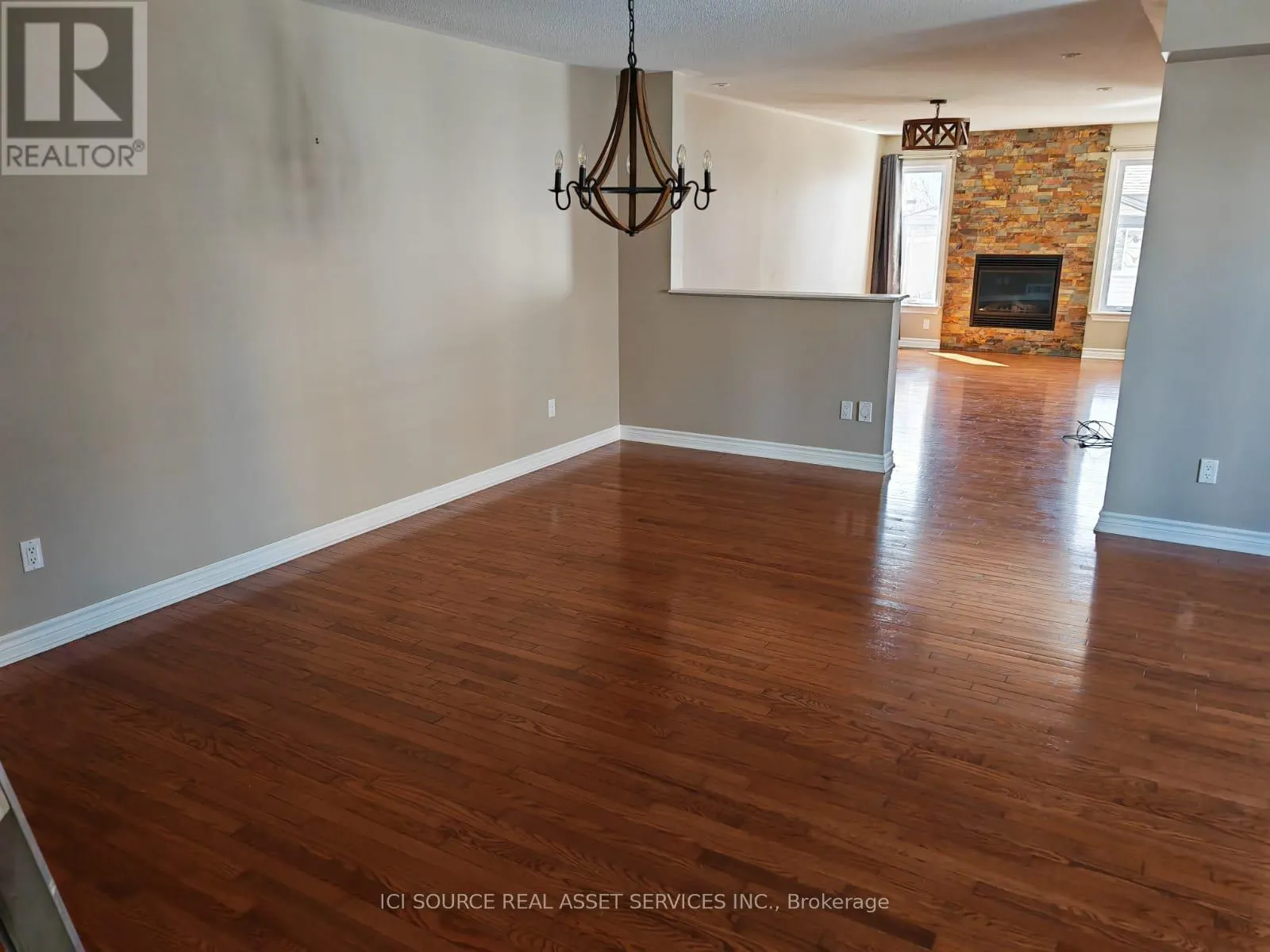 192 MOJAVE CRESCENT