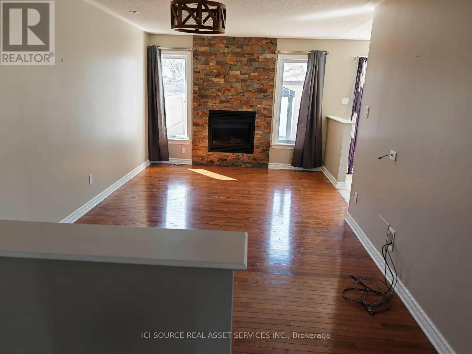 192 MOJAVE CRESCENT