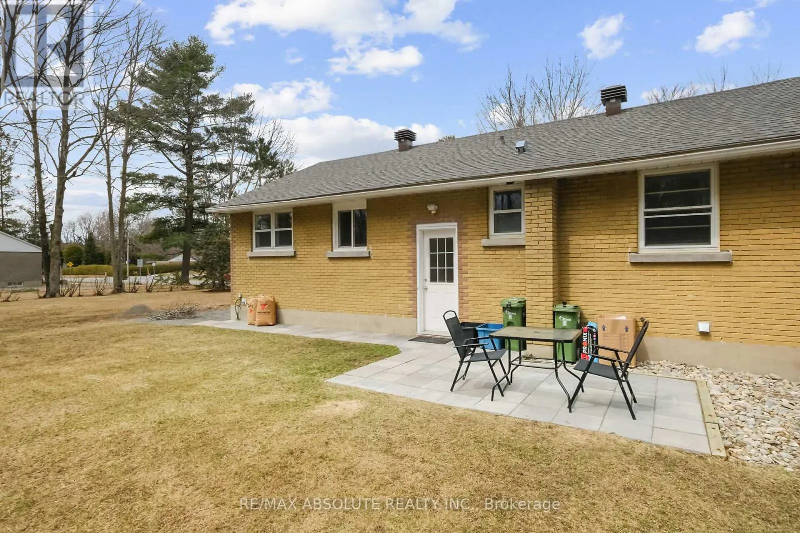 22 JAY AVENUE