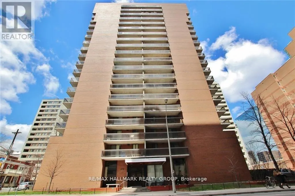 208 - 475 LAURIER AVENUE W