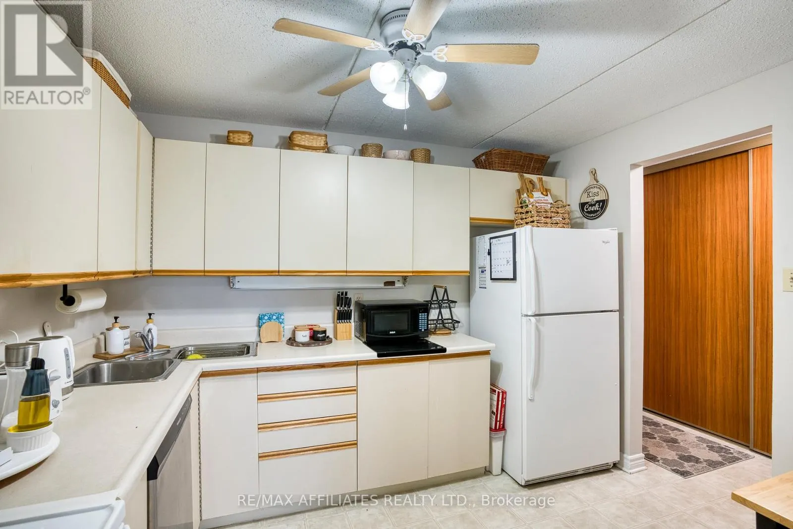 307 - 206 WOODWARD STREET