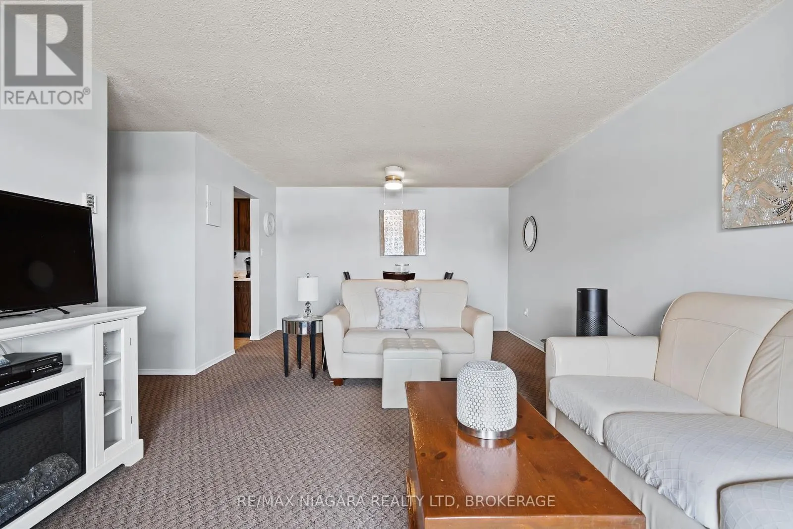 323 - 72 MAIN STREET E, #323