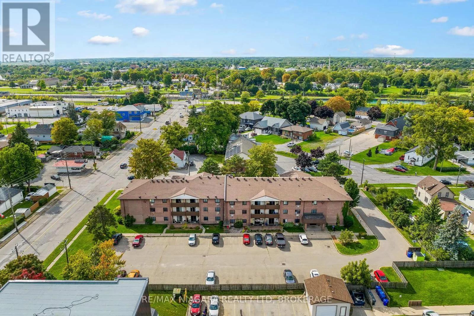 323 - 72 MAIN STREET E, #323
