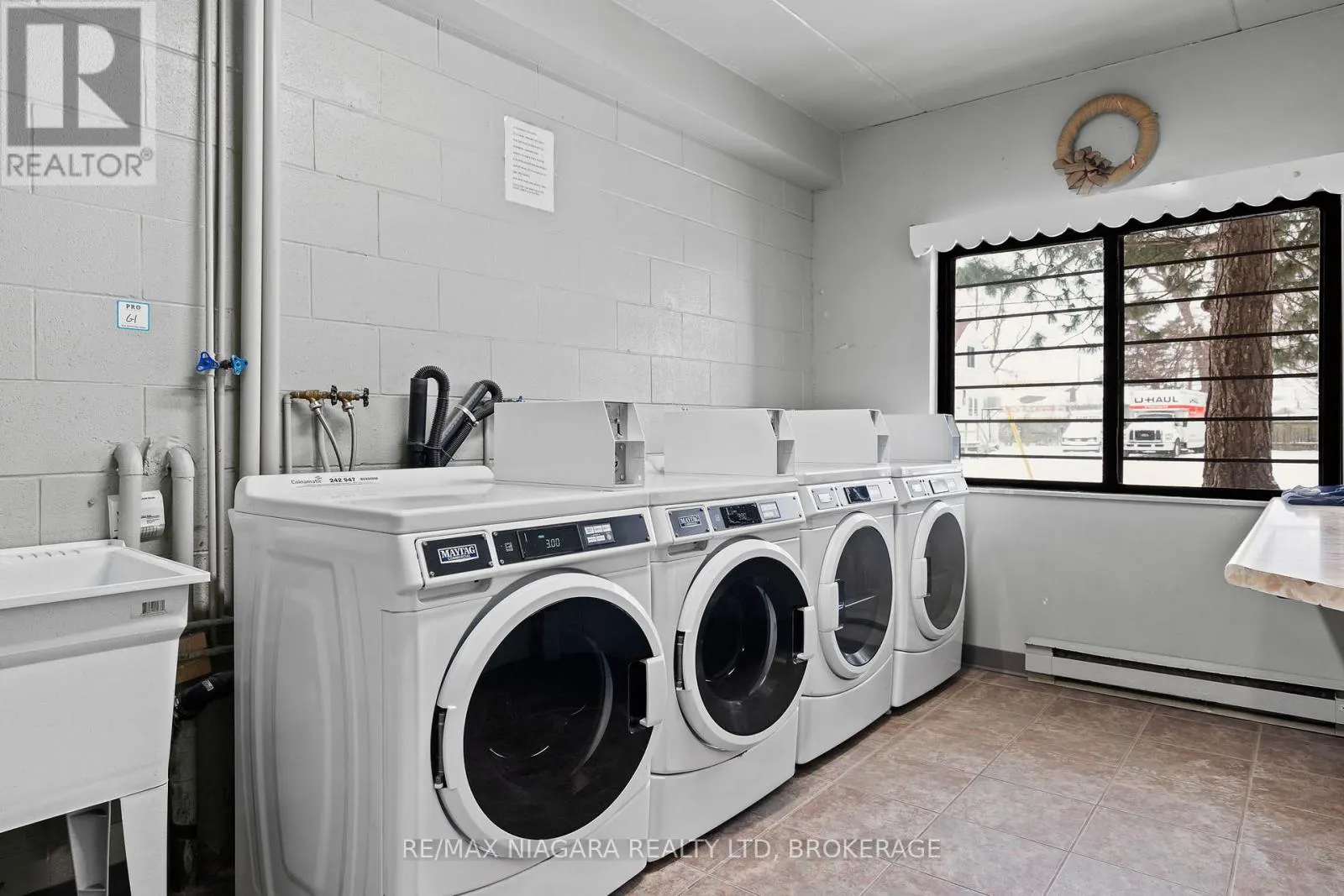 323 - 72 MAIN STREET E, #323