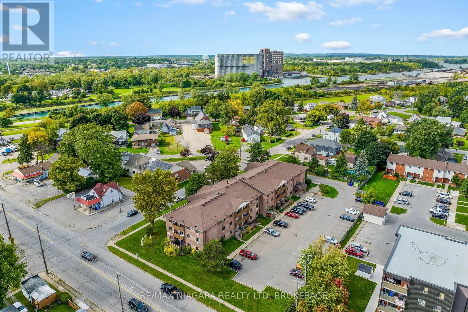 323 - 72 MAIN STREET E, #323