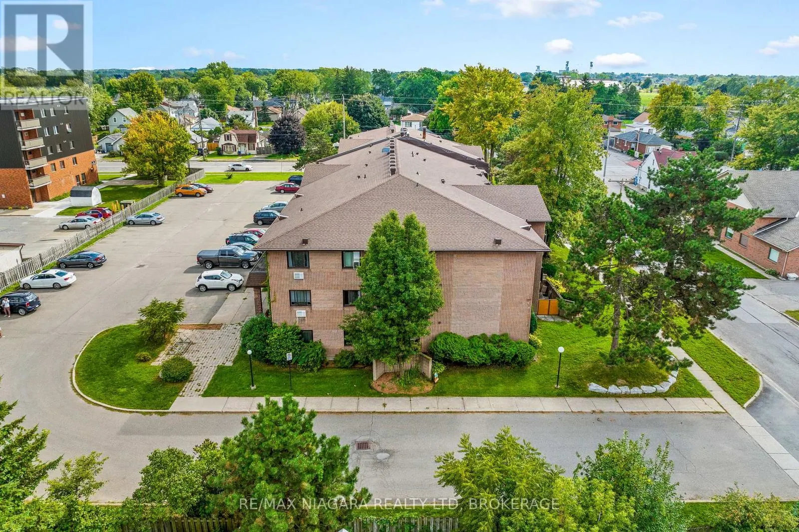 323 - 72 MAIN STREET E, #323