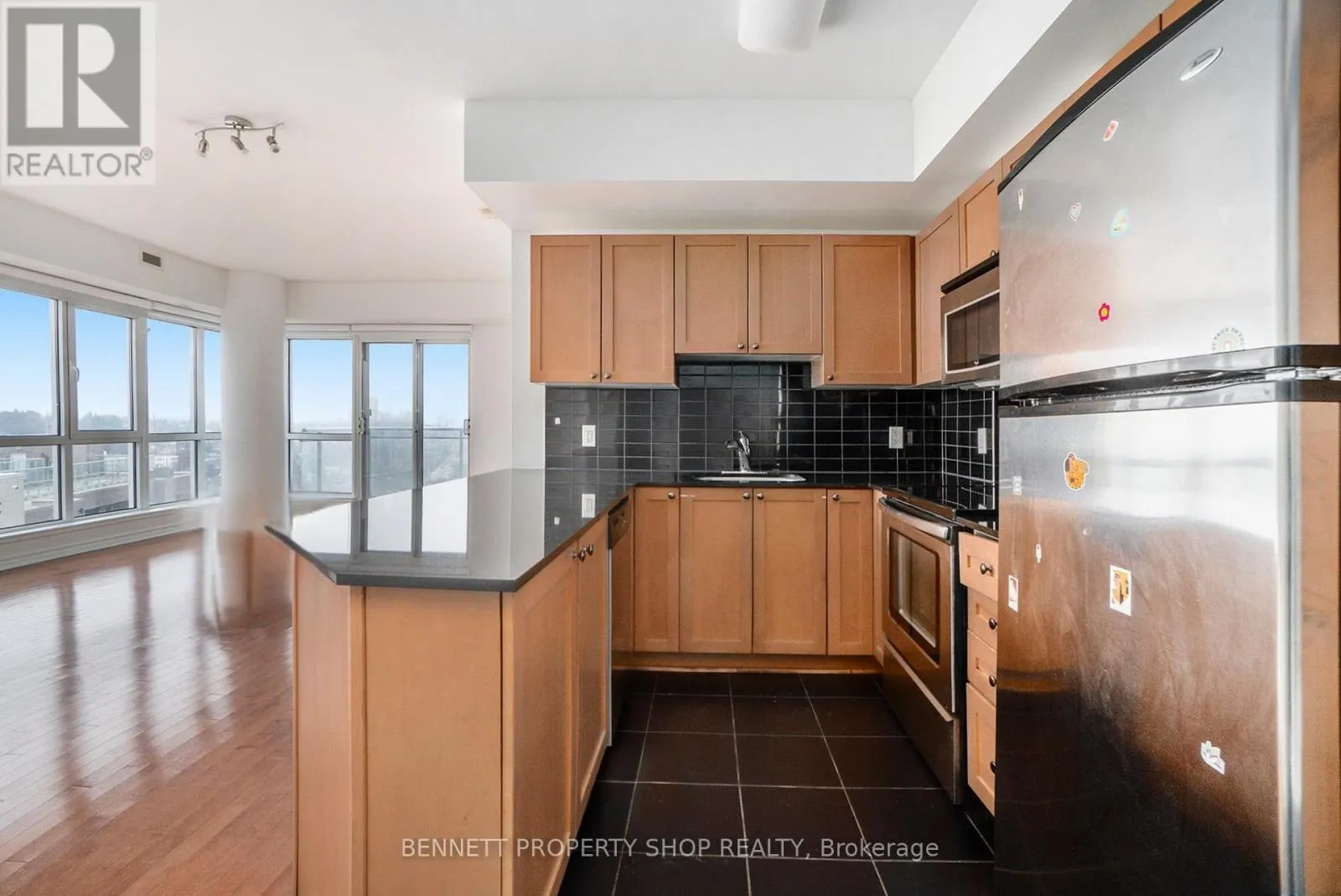 1204 - 70 LANDRY STREET
