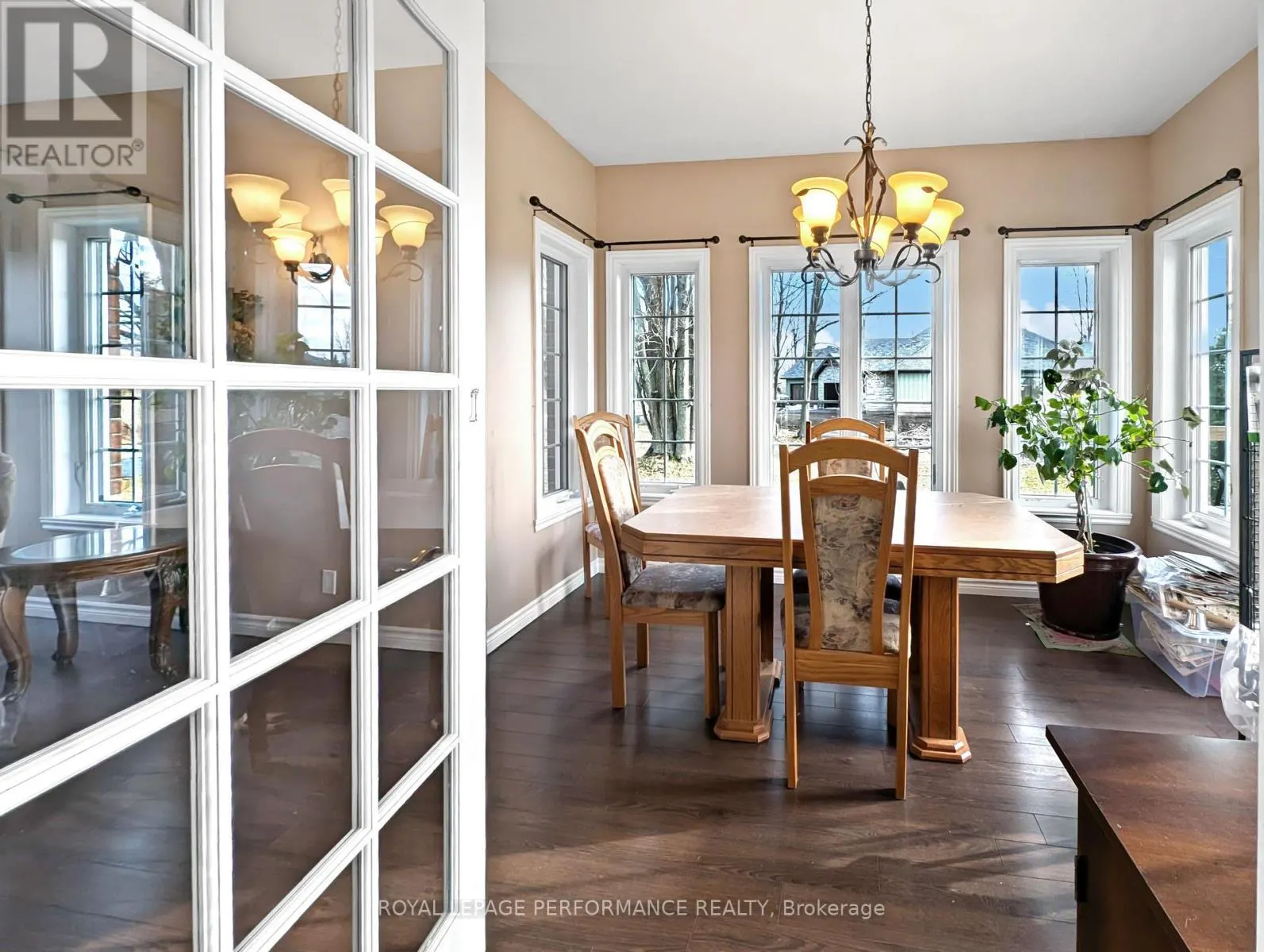 6218 SHANNON LANE