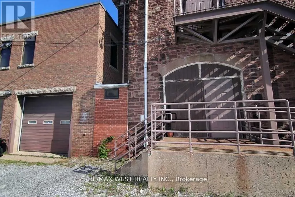 343 MERRITT STREET W