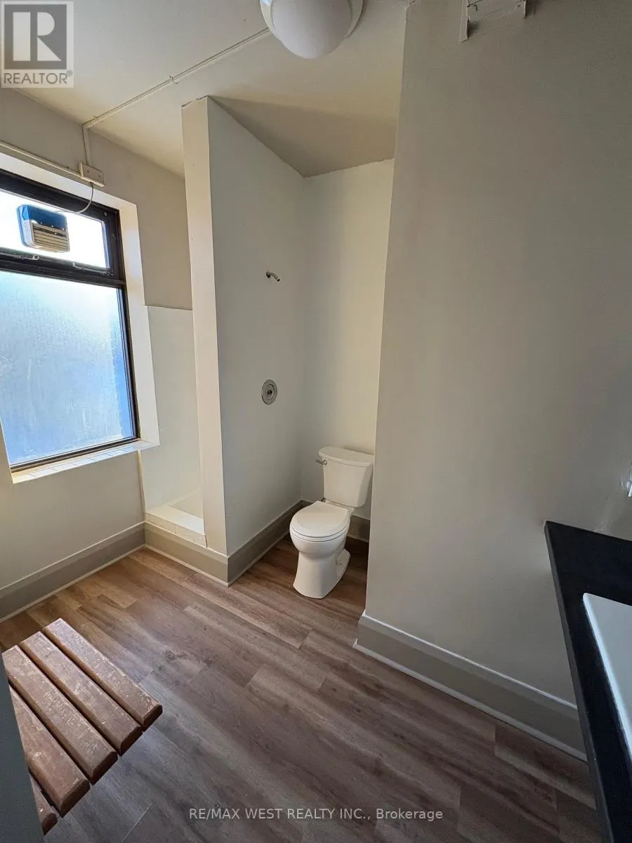 343 MERRITT STREET W