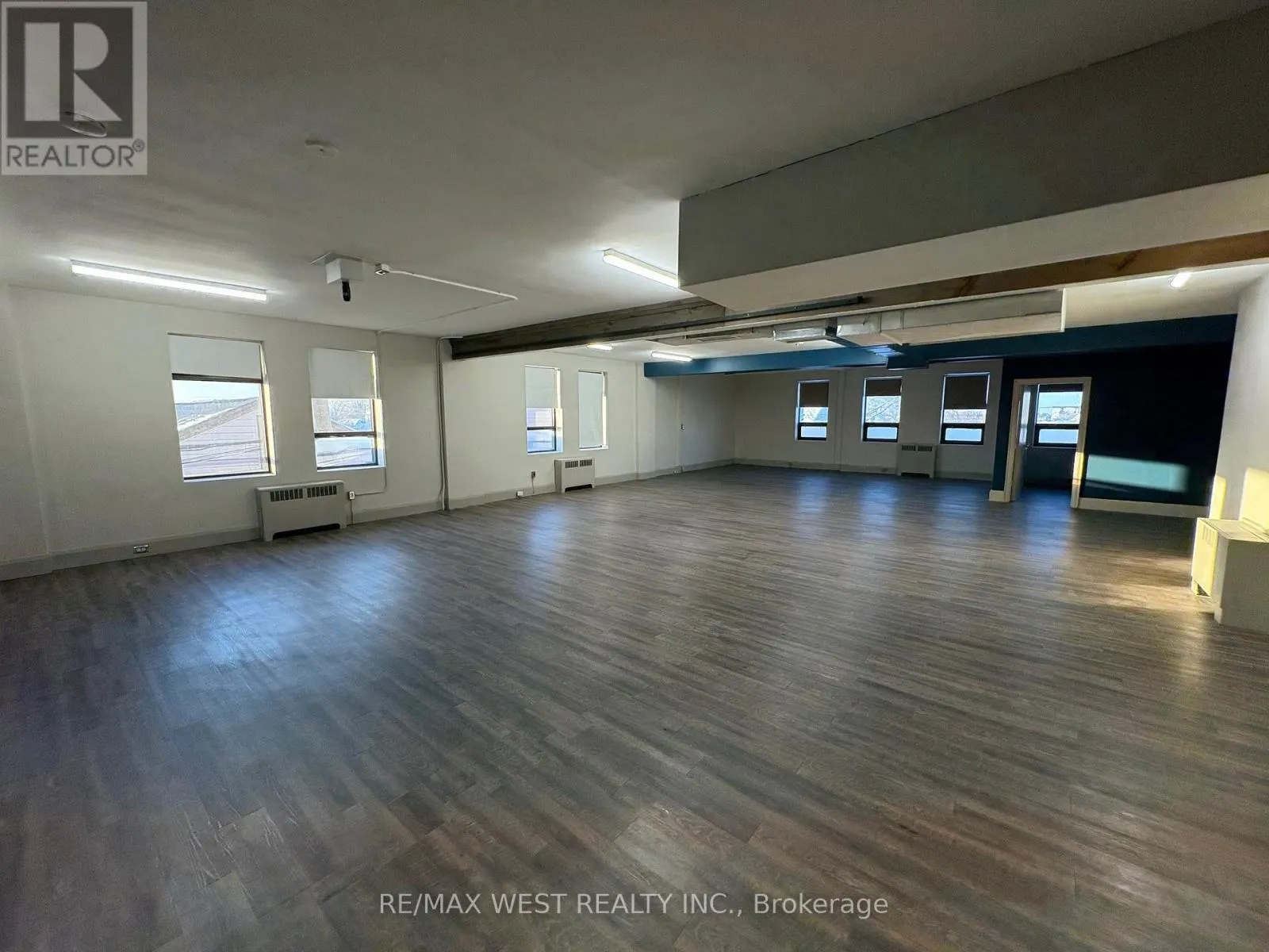343 MERRITT STREET W