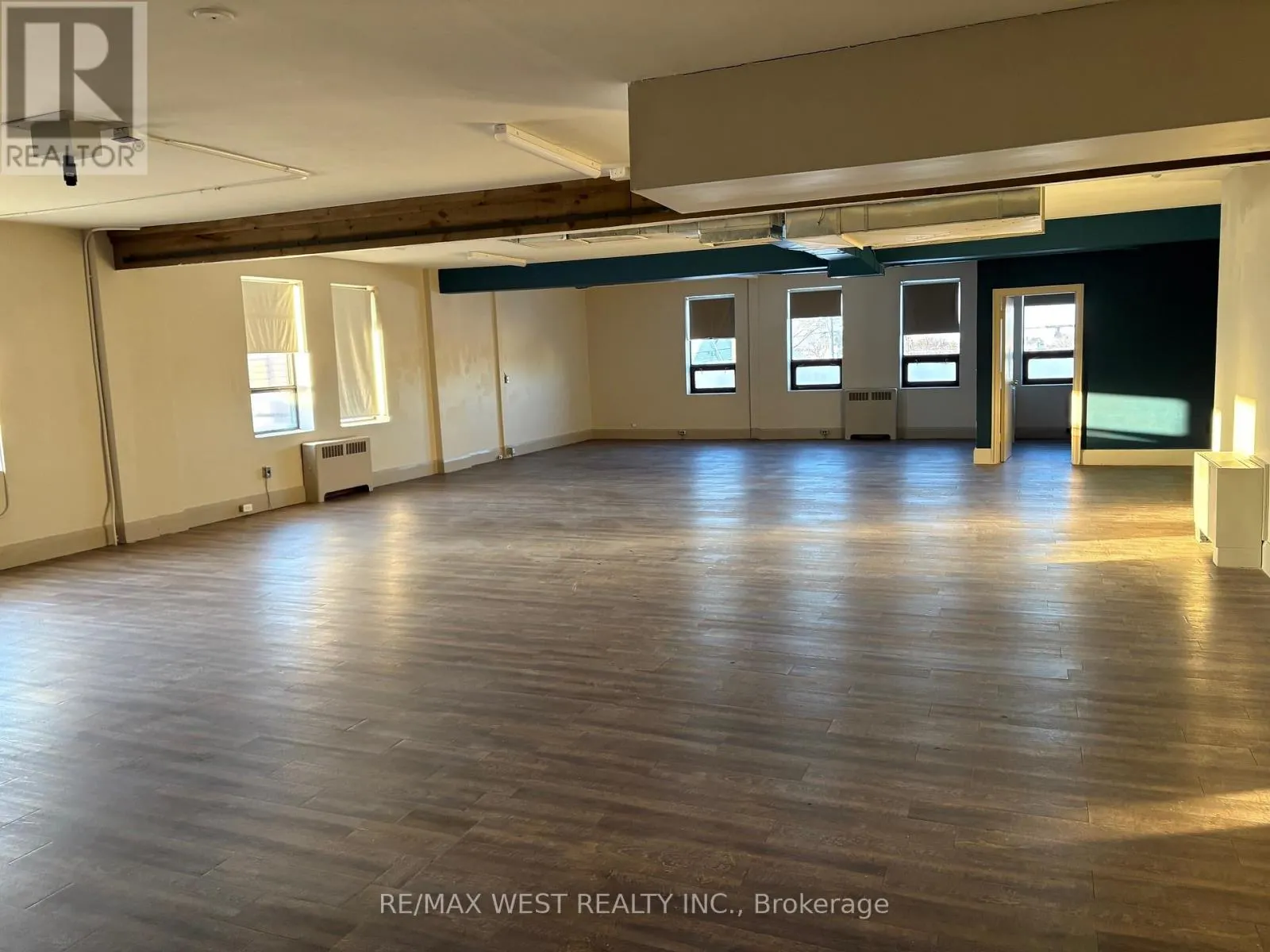 343 MERRITT STREET W