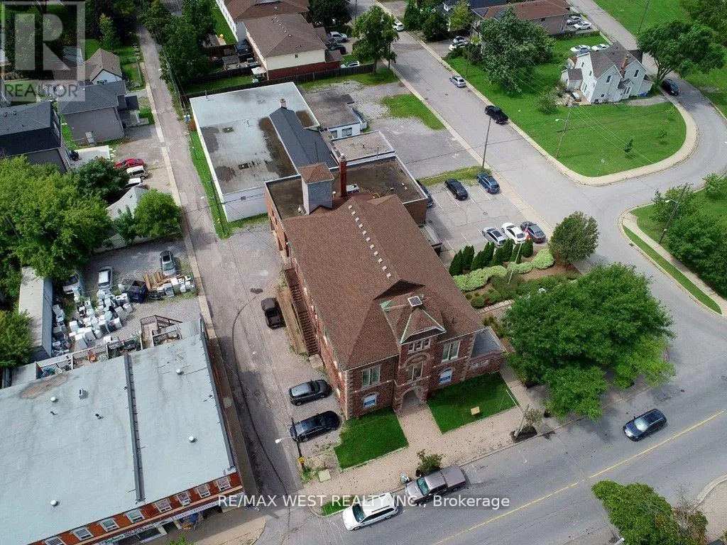 343 MERRITT STREET W
