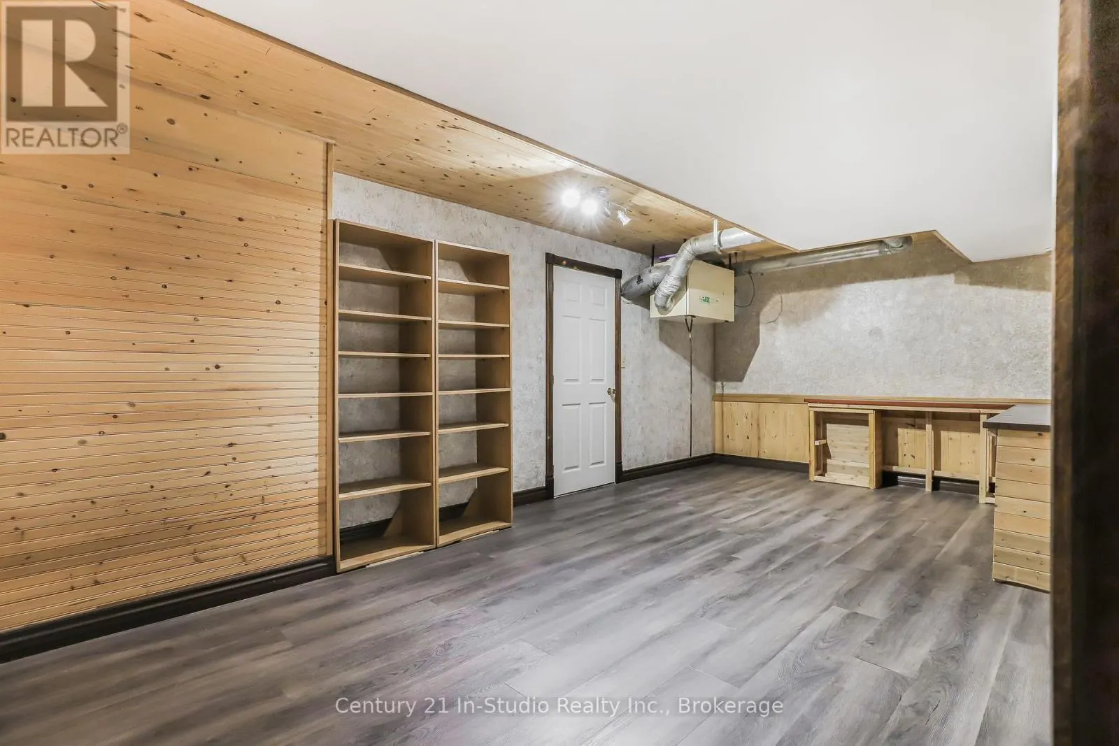 453157 GREY ROAD 2