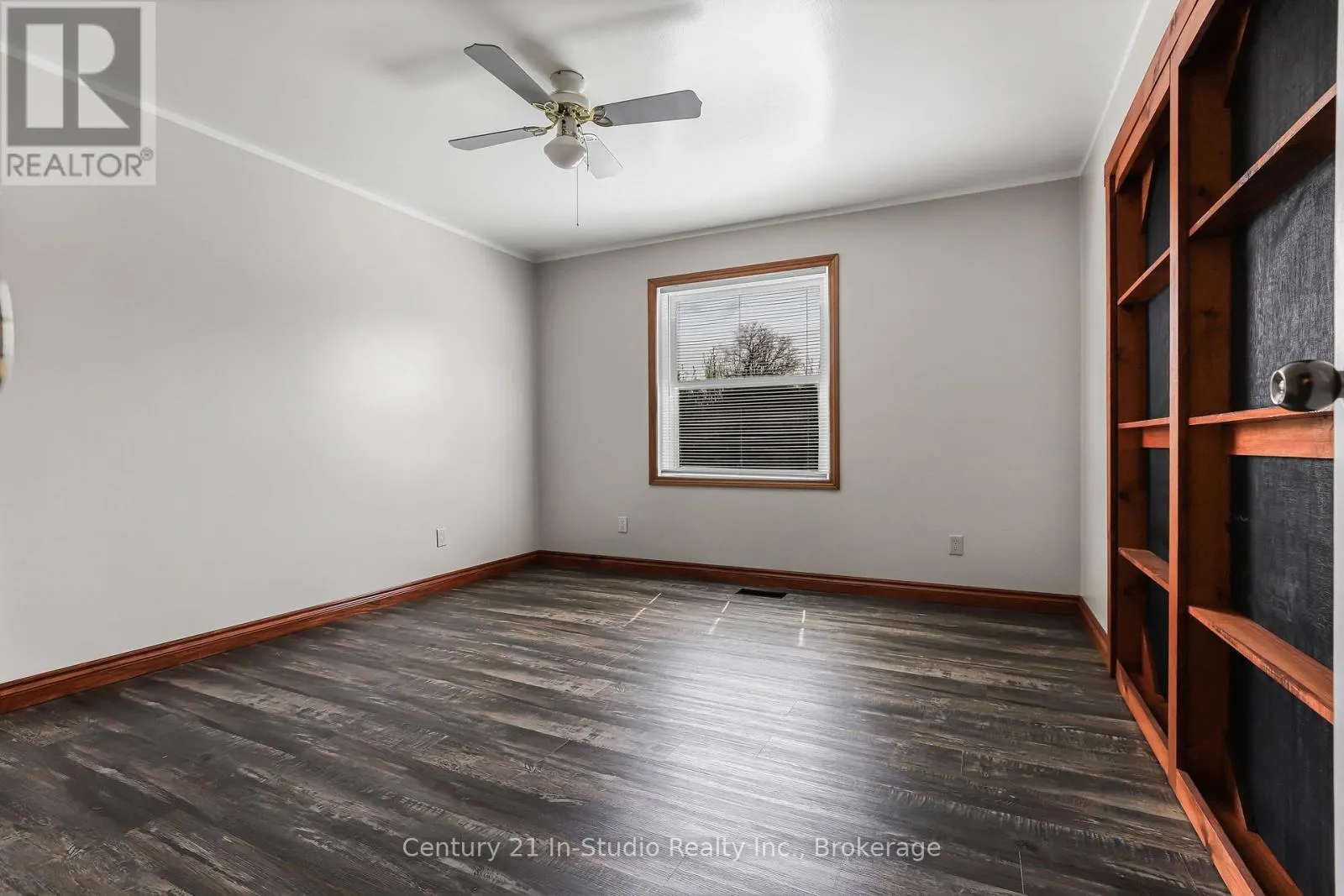 453157 GREY ROAD 2