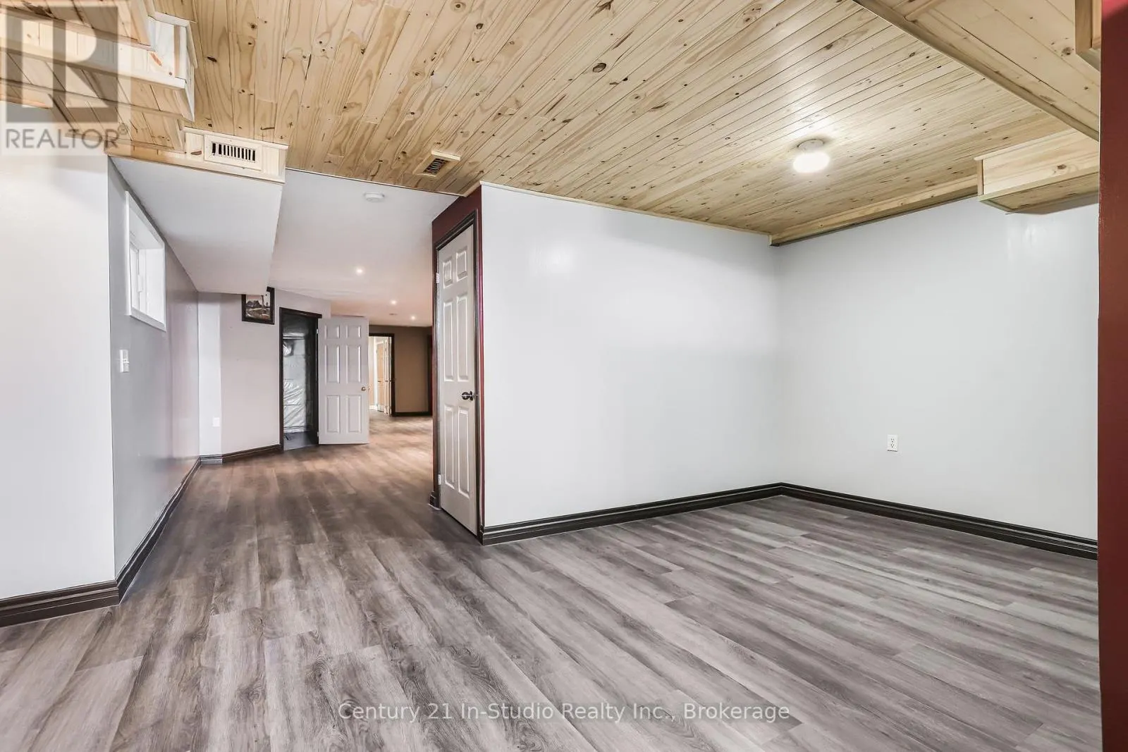 453157 GREY ROAD 2