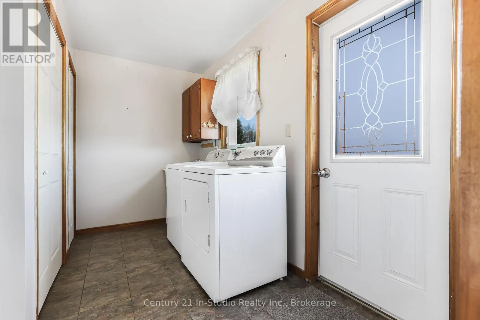 453157 GREY ROAD 2