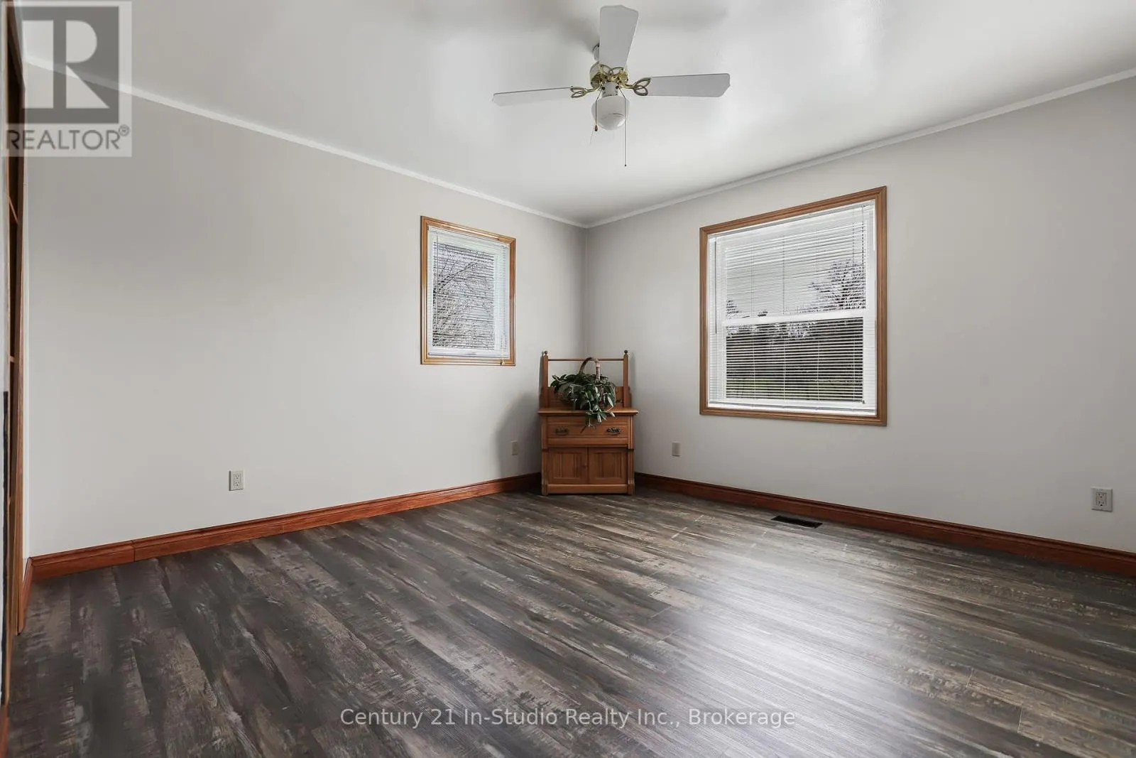 453157 GREY ROAD 2