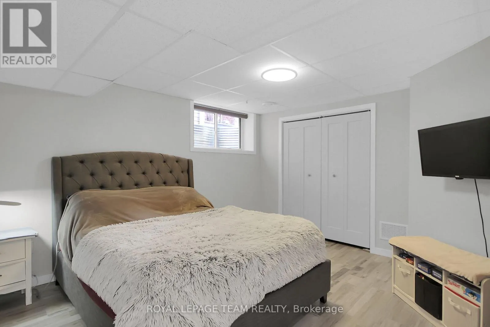 313 OXER PLACE