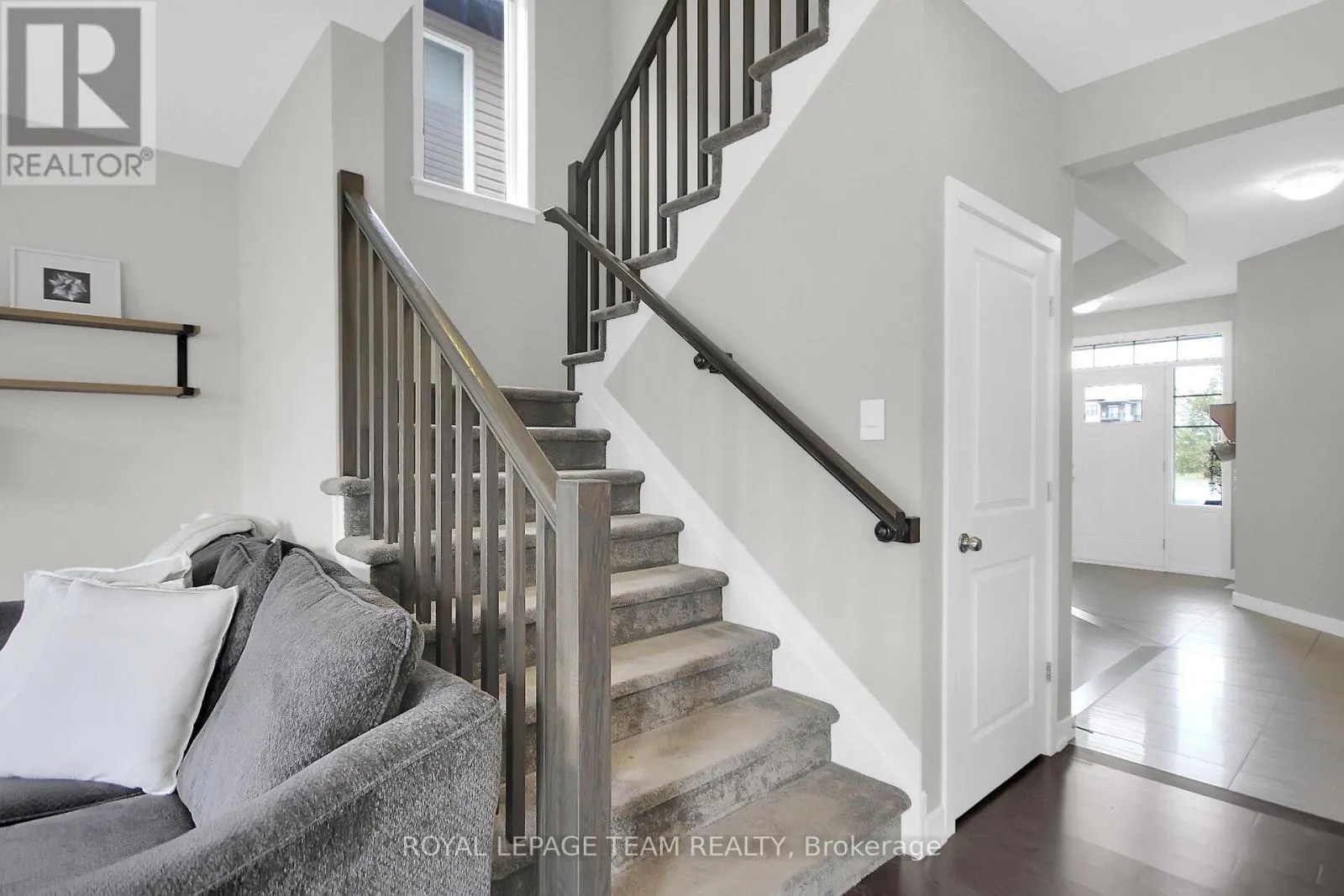 313 OXER PLACE