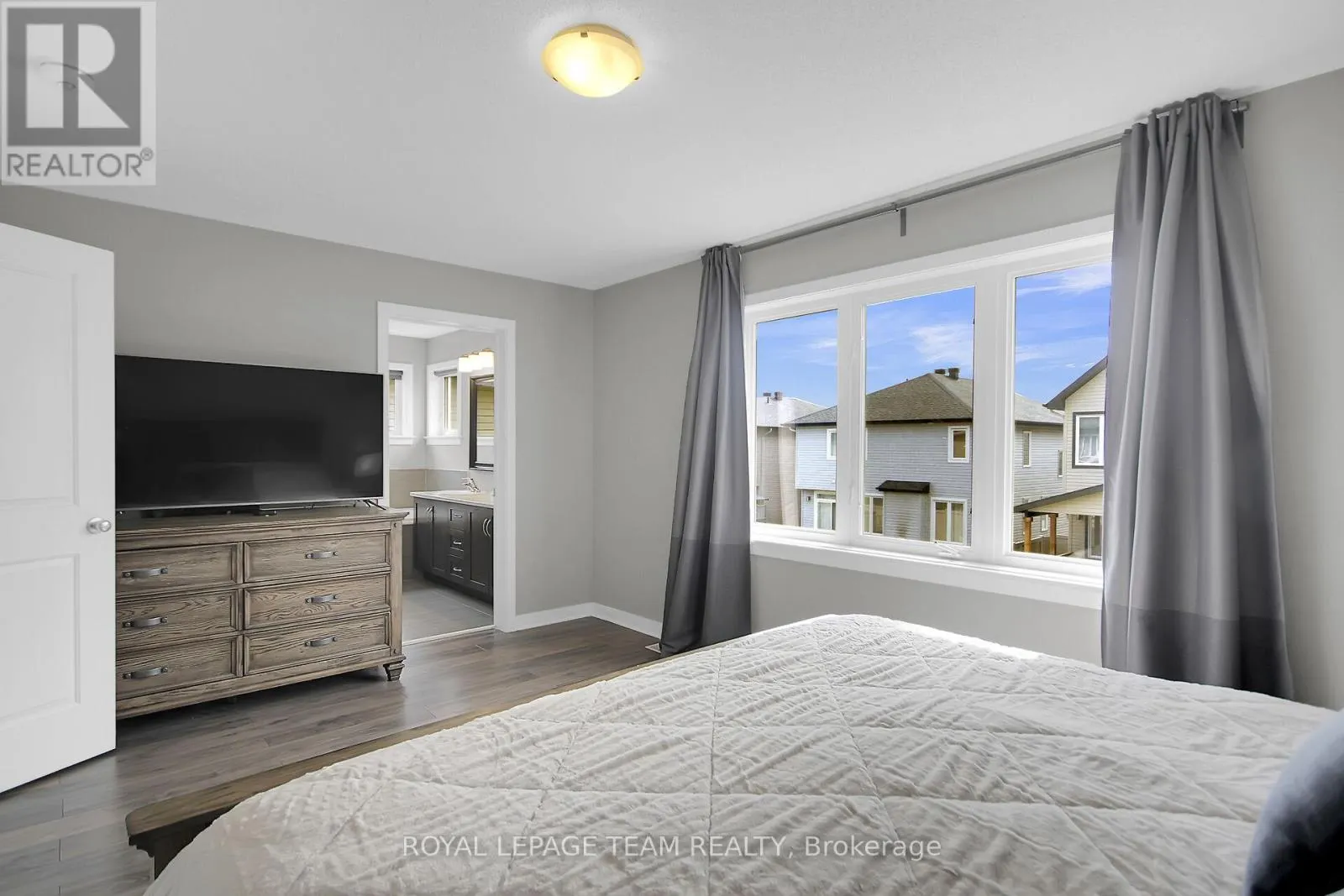 313 OXER PLACE