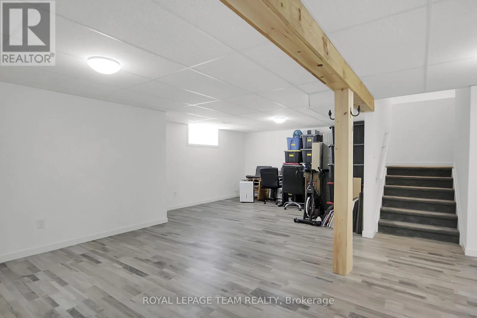 313 OXER PLACE
