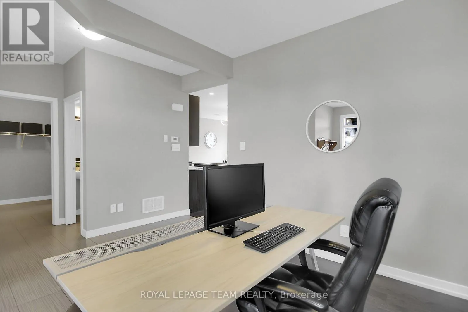 313 OXER PLACE